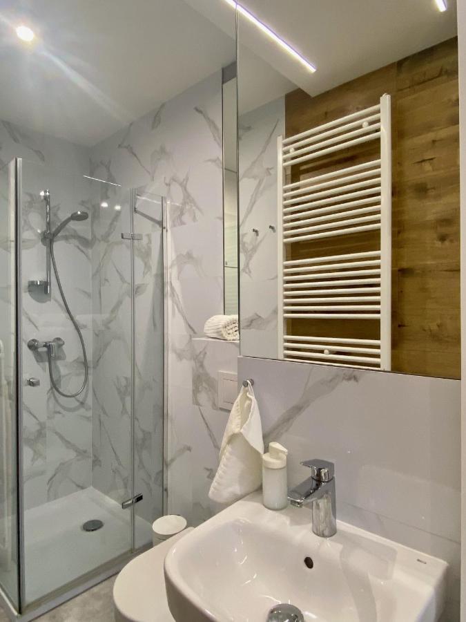 Enes Apartments Legnicka Street A Breslavia Esterno foto